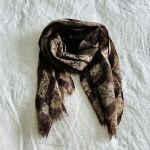 Elegant Brown and Cream Scarf